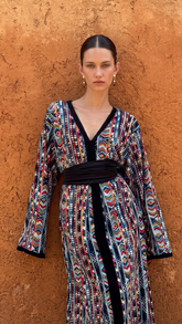 caftan-moderne-hdour-maroc-faitmain-tule-berchman-broderie-noir-handmade-ocaftan-moderne-chic-prestige-glamour