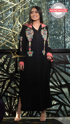djellaba-fait main-berchman-perles-noir-handmade-black-ocaftan-jellaba- moderne-chic-prestige-glamour-classe-djellaba hdour