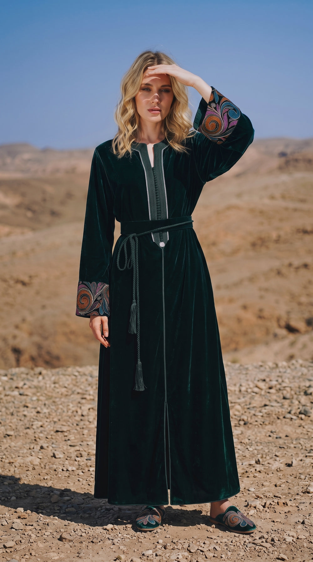 caftan-paola-vert-bouteille-green-broderie-velour-hzam-chic-modern
