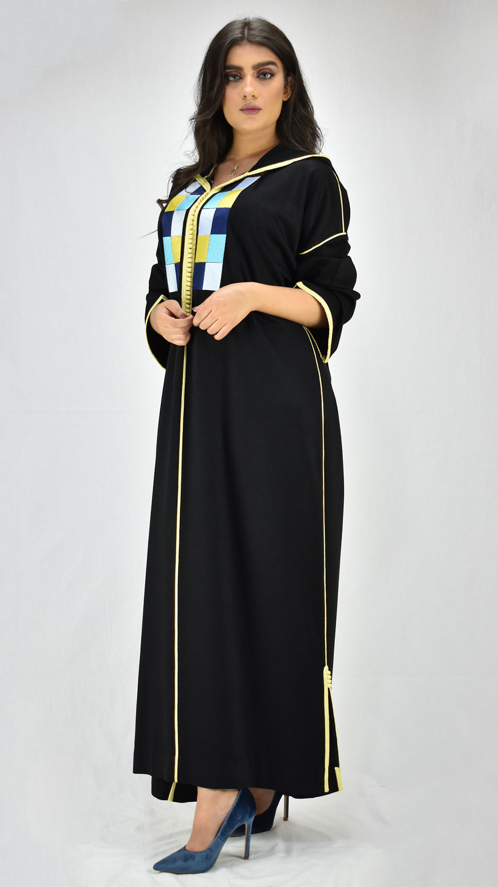 djellaba-jellaba-mekhzania-enligne-noir-noire-caftan-mlifa-broderie-motifgeometrique-jellabamoderne-chic-prestige-glamour-classy-fabulous-classe