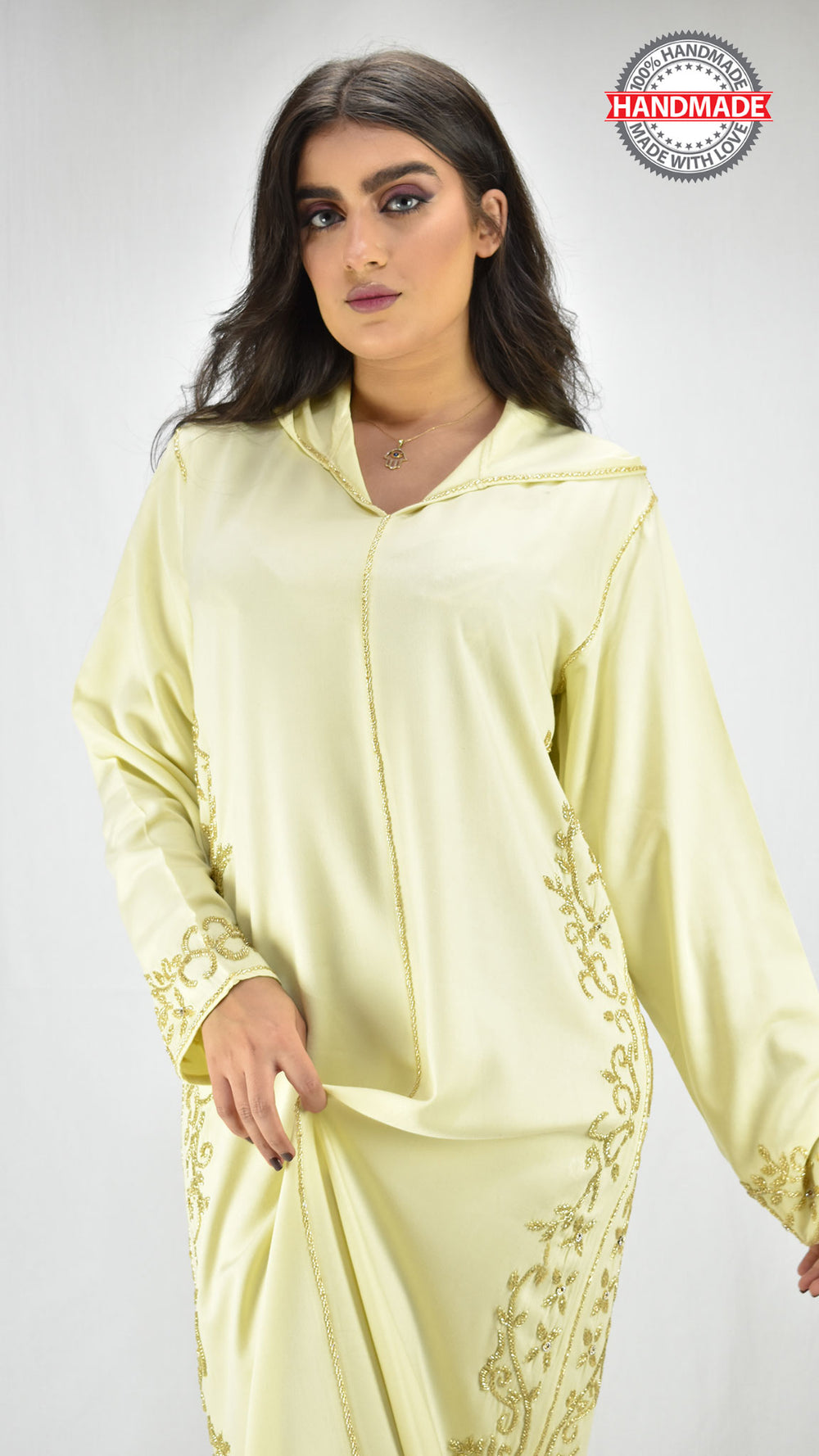 djellaba-jellaba-perles-caftan-jaune-bensouda-couture-ocaftan-moderne-2021-chic-prestige-glamour-classe