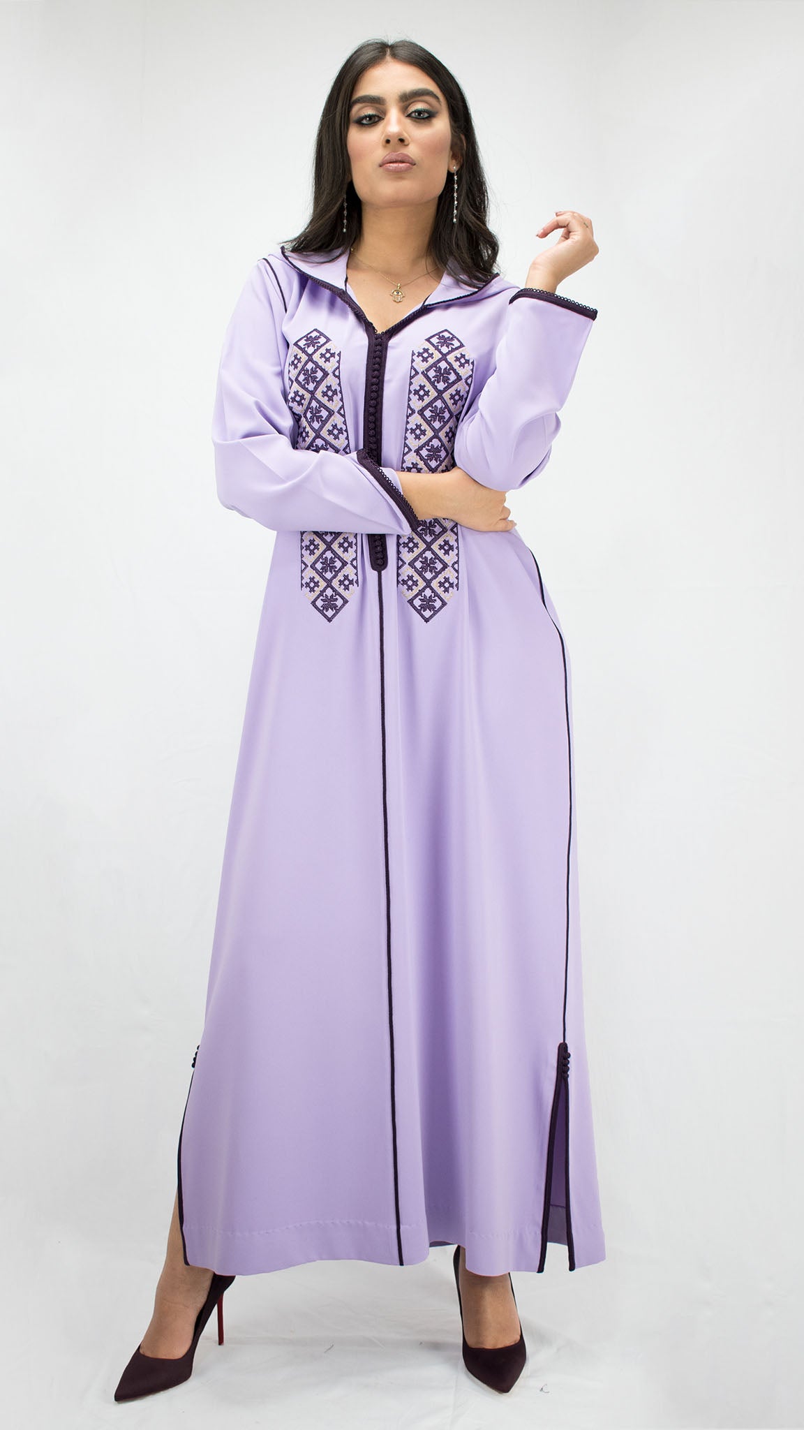 djellaba-mauvepastel-broderie-pointcroix-ocaftan-jellabamoderne-2020-chic-prestige-glamour-classe