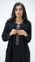 djellaba-randa-noire-noir-faitmain-handmade-black-mrema-motiftigre-motifpython-ocaftan-broderie-jellabamoderne-chic-prestige