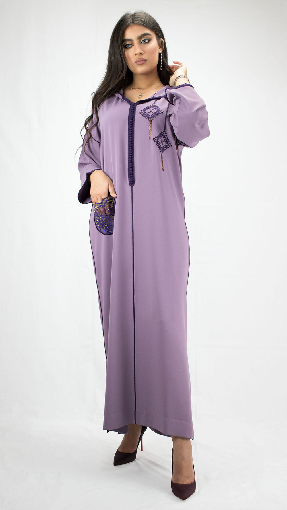 djellabamoderne-poche-mauve-ocaftan-broderie-dentelle-2020-chic-prestige-glamour-classe